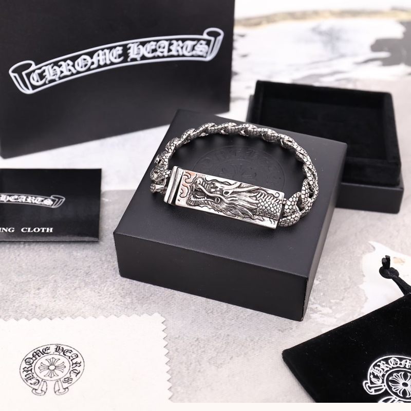 Ch**me He**ts bracelets